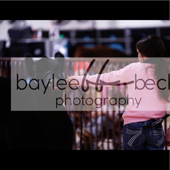 Meet your Posher, Devyn - Picture 1 of 1